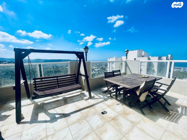 גג/ פנטהאוז, ליונל ווטסון 2, רמת בגין, חיפה