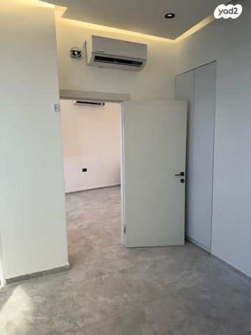 דירה, הטיילת 5, רובע א', אשדוד