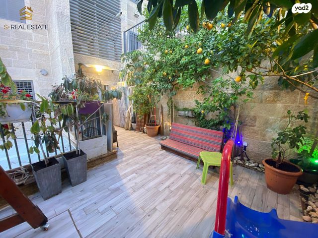 דירת גן, יעקב אלעזר, רמות, ירושלים