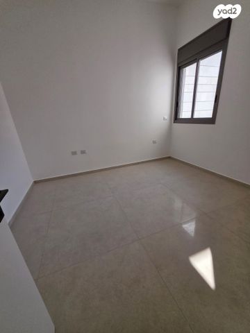 גג/ פנטהאוז, אופקים