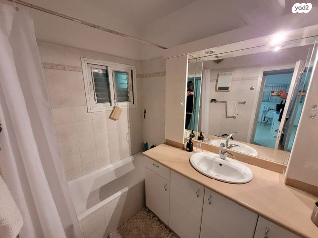 דירה, ידע עם, חרוזים, רמת גן