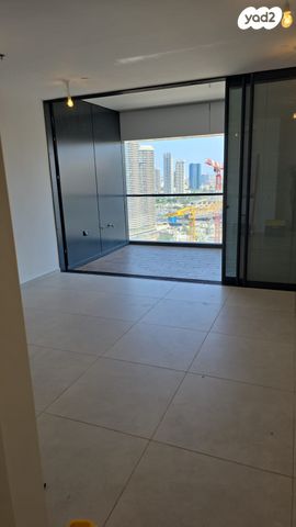 דירה, תוצרת הארץ 5, נחלת יצחק, תל אביב יפו