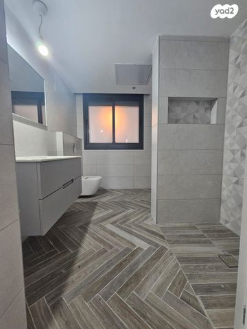 דירה, דוכיפת, גבעת אלונים, קרית אתא