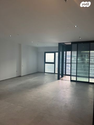 דירה, תוצרת הארץ 5, נחלת יצחק, תל אביב יפו