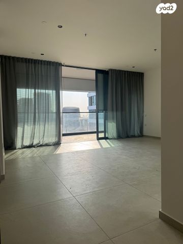 דירה, תוצרת הארץ 5, נחלת יצחק, תל אביב יפו