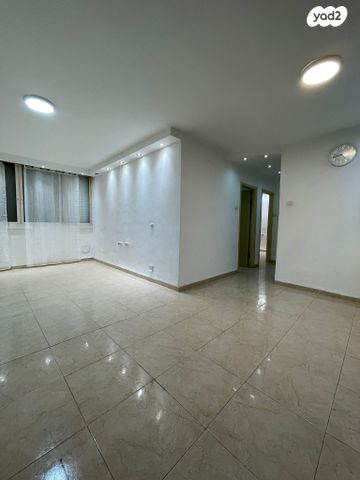 דירה, נווה חן, קרית אתא