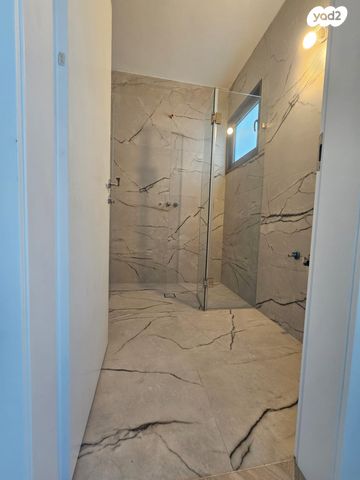 דירה, דוכיפת, גבעת אלונים, קרית אתא