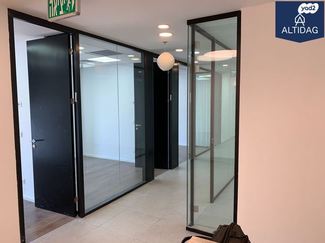 יגאל אלון 94