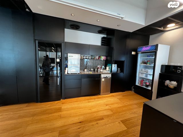 משרדים, הארבעה 28, גני שרונה, קרית הממשלה, תל אביב יפו