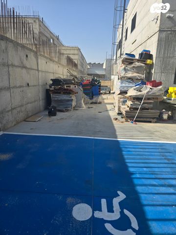 מבני תעשיה, אופקים