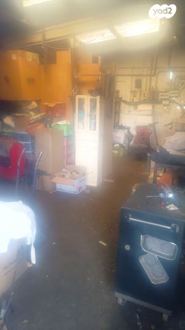 חנויות/ שטח מסחרי, המלאכה, אזור תעשיה ב, חולון