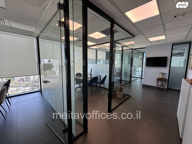 משרדים, הארבעה 28, גני שרונה, קרית הממשלה, תל אביב יפו