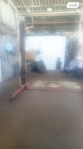 חנויות/ שטח מסחרי, המלאכה, אזור תעשיה ב, חולון