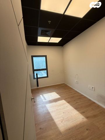 משרדים, חלוצי התעשייה, אזור תעשיה מפרץ, חיפה