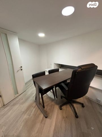 משרדים, שדרות הרצל, השופטים צפון, רמלה