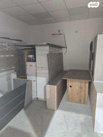 מבני תעשיה, אופקים