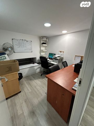 משרדים, שדרות הרצל, השופטים צפון, רמלה