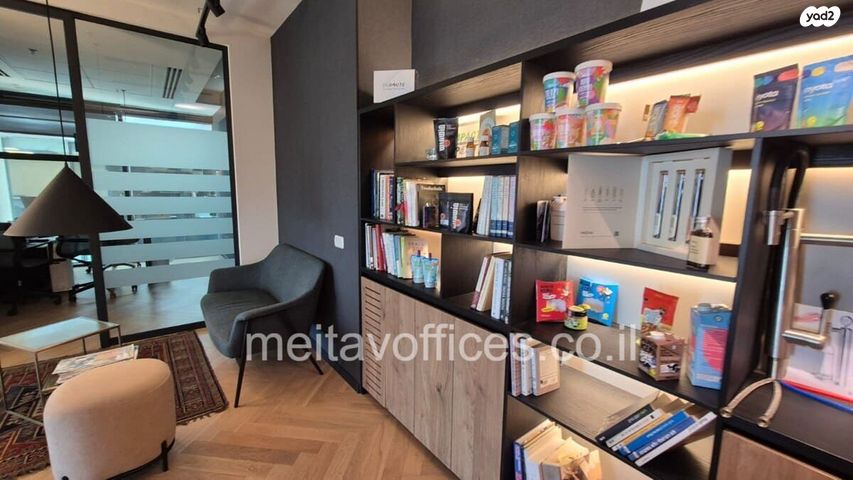 משרדים, הארבעה 28, גני שרונה, קרית הממשלה, תל אביב יפו