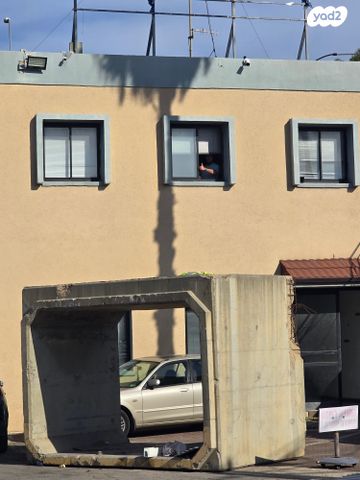 מבני תעשיה, אזור תעשיה מפרץ, חיפה