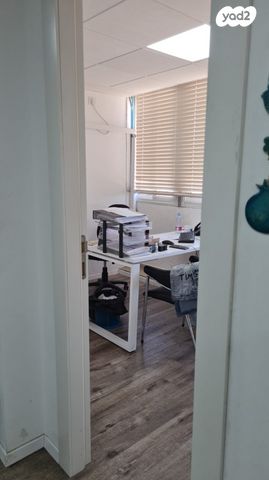 משרדים, קיבוץ גלויות 1, רובע ב', אשדוד