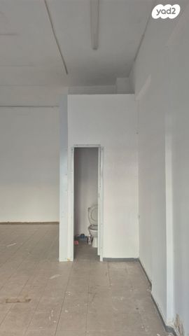 חנויות/ שטח מסחרי, שדרות הפרחים, רובע ח', אשדוד