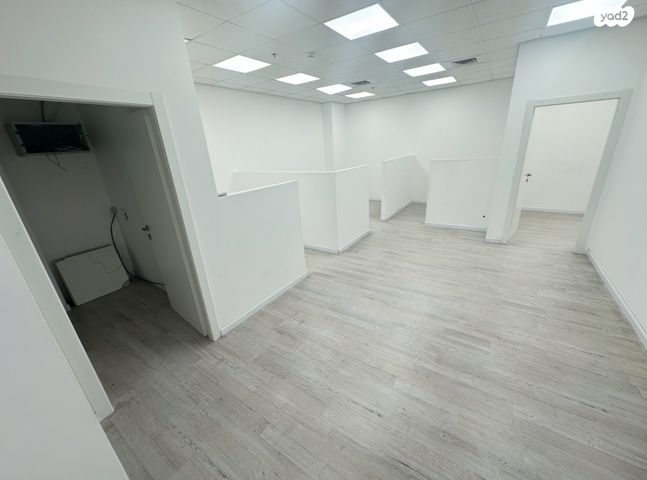 מחסנים, מרכז עינב, מודיעין מכבים רעות