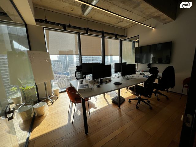 משרדים, הארבעה 28, גני שרונה, קרית הממשלה, תל אביב יפו