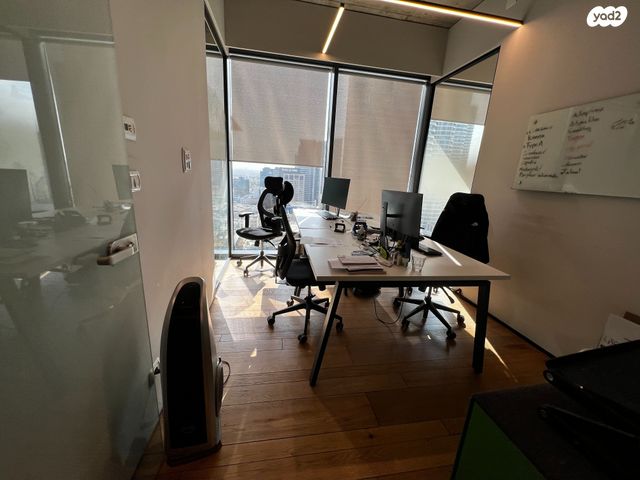 משרדים, הארבעה 28, גני שרונה, קרית הממשלה, תל אביב יפו