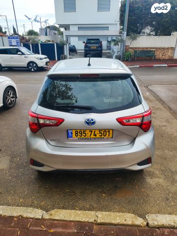 טויוטה יאריס