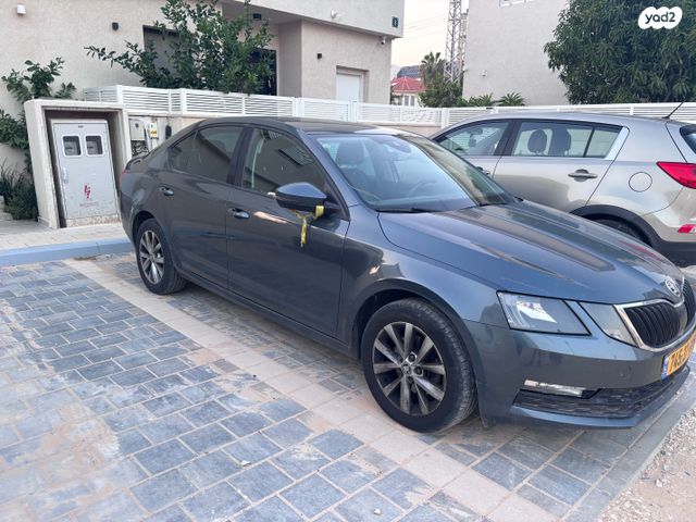 סקודה אוקטביה