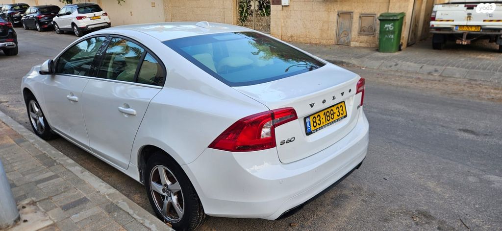 וולוו S60