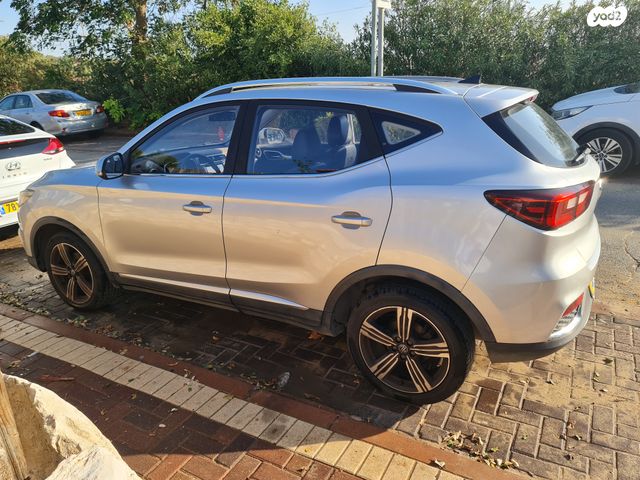 מודעת רכב אם ג'י ZS