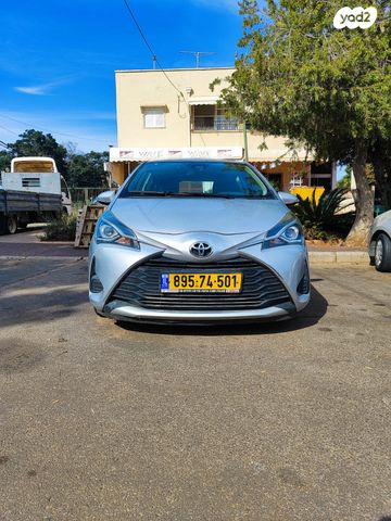 טויוטה יאריס