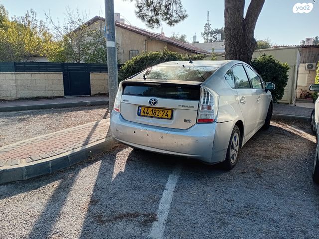 טויוטה פריוס