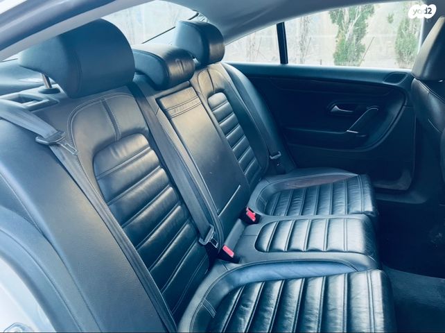 פולקסווגן פאסאט CC