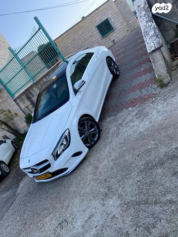 מודעת רכב מרצדס-בנץ CLA