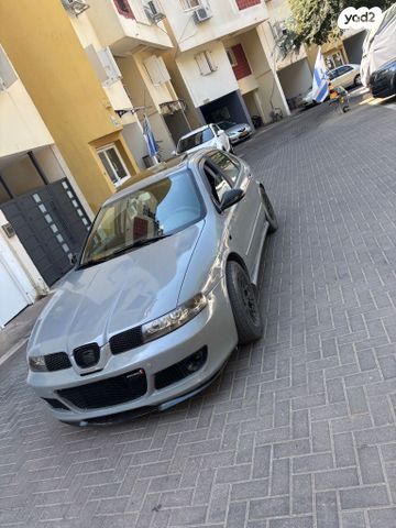 מודעת רכב סיאט לאון