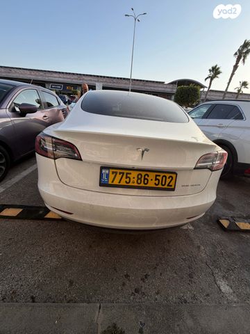 מודעת רכב טסלה מודל 3
