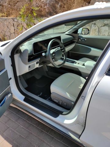 יונדאי איוניק 6