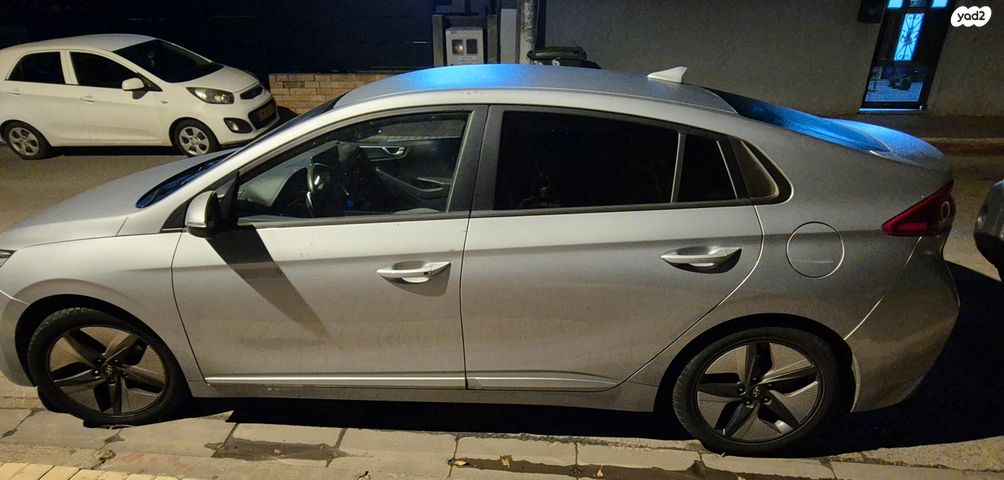 מודעת רכב יונדאי איוניק