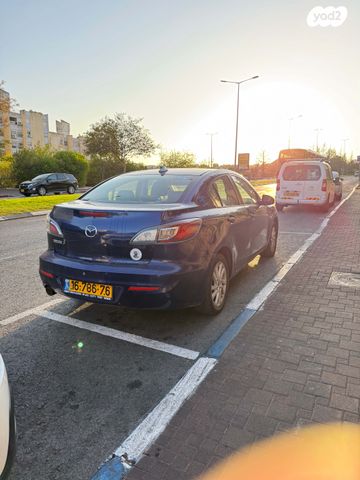 מודעת רכב מאזדה 3