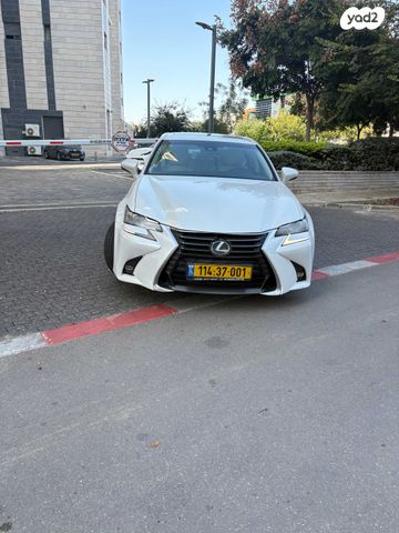 לקסוס GS