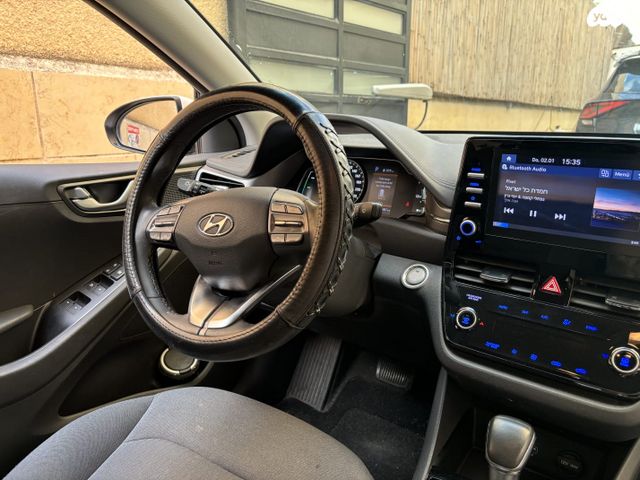 יונדאי איוניק