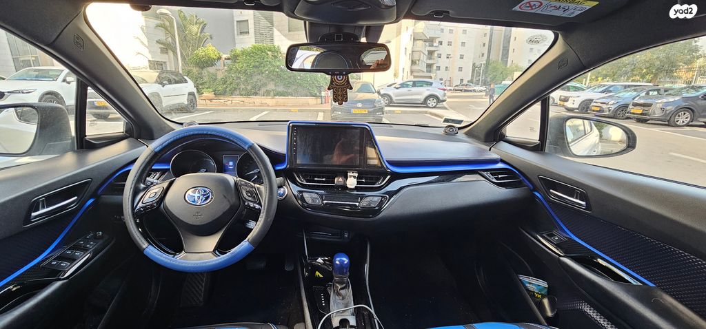 טויוטה C-HR