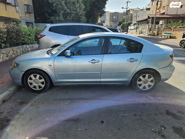 מודעת רכב מאזדה 3