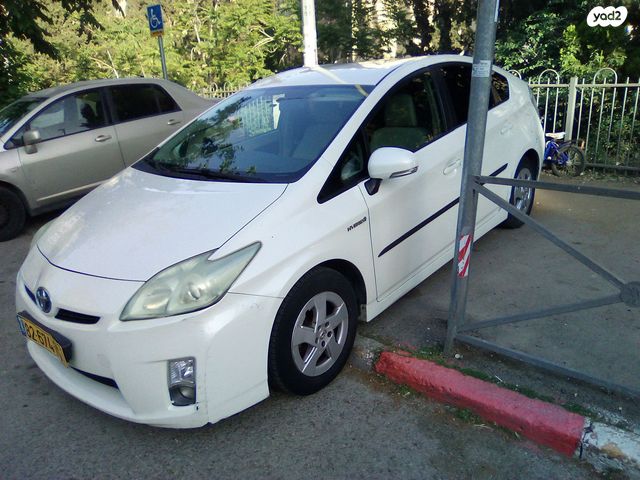 מודעת רכב טויוטה פריוס