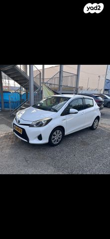 טויוטה יאריס