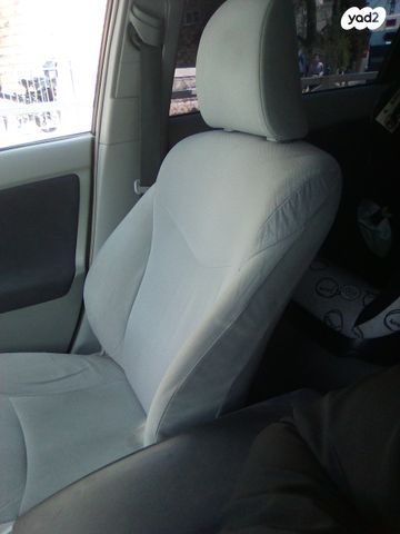 טויוטה פריוס