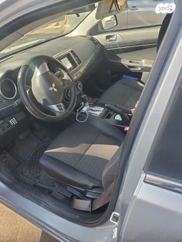 מיצובישי לנסר