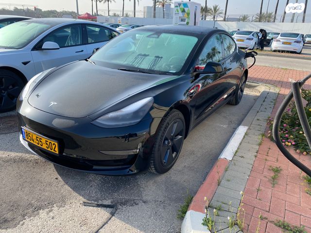 מודעת רכב טסלה מודל 3